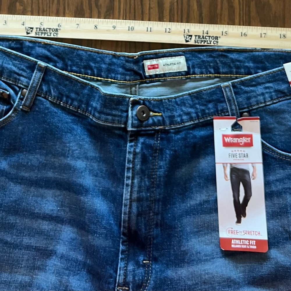 NWT Wrangler Blue Athletic Fit straight Men’s Jeans 42x30 denim Workwear - Picture 13 of 14